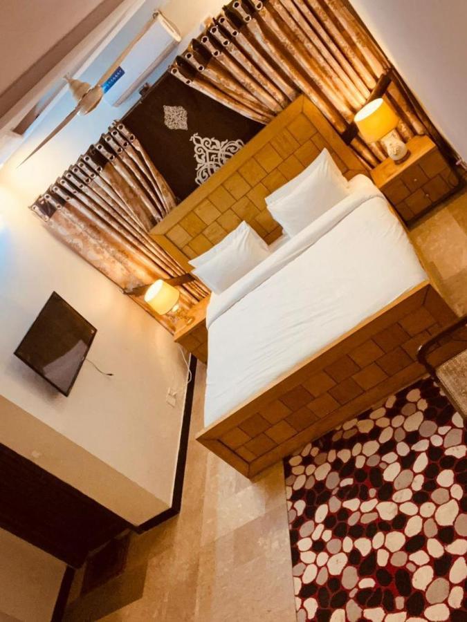 Bed & Breakfast Islamabad Hotell Exteriör bild