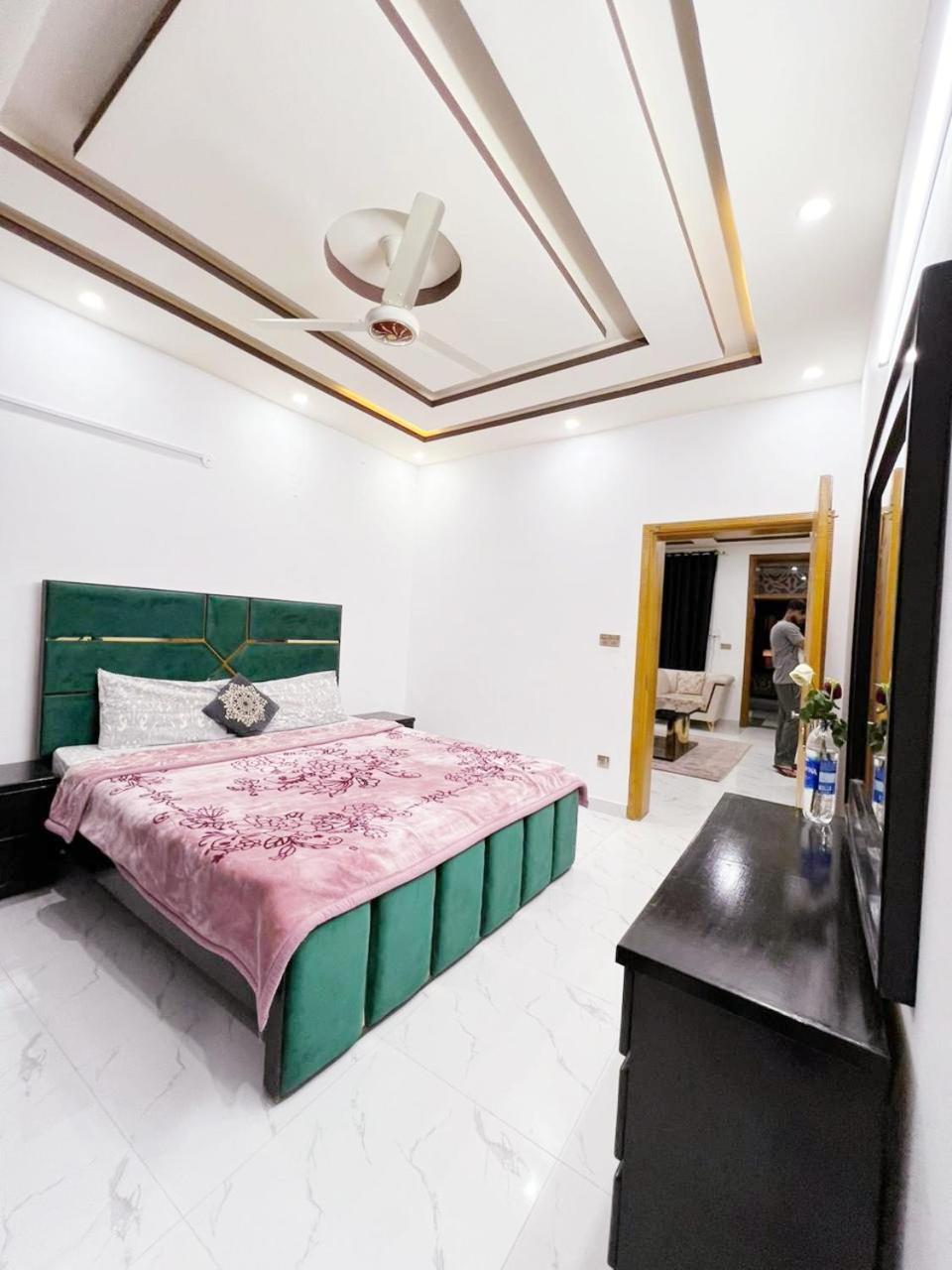 Bed & Breakfast Islamabad Hotell Exteriör bild