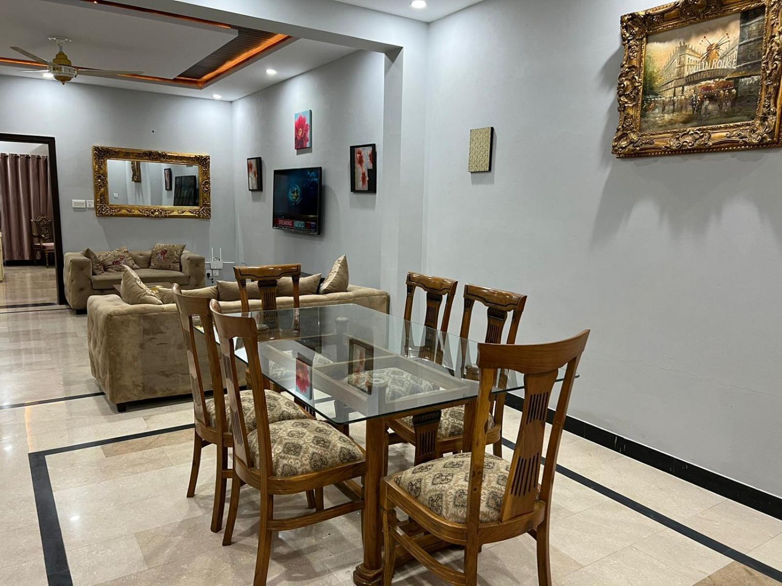 Bed & Breakfast Islamabad Hotell Exteriör bild